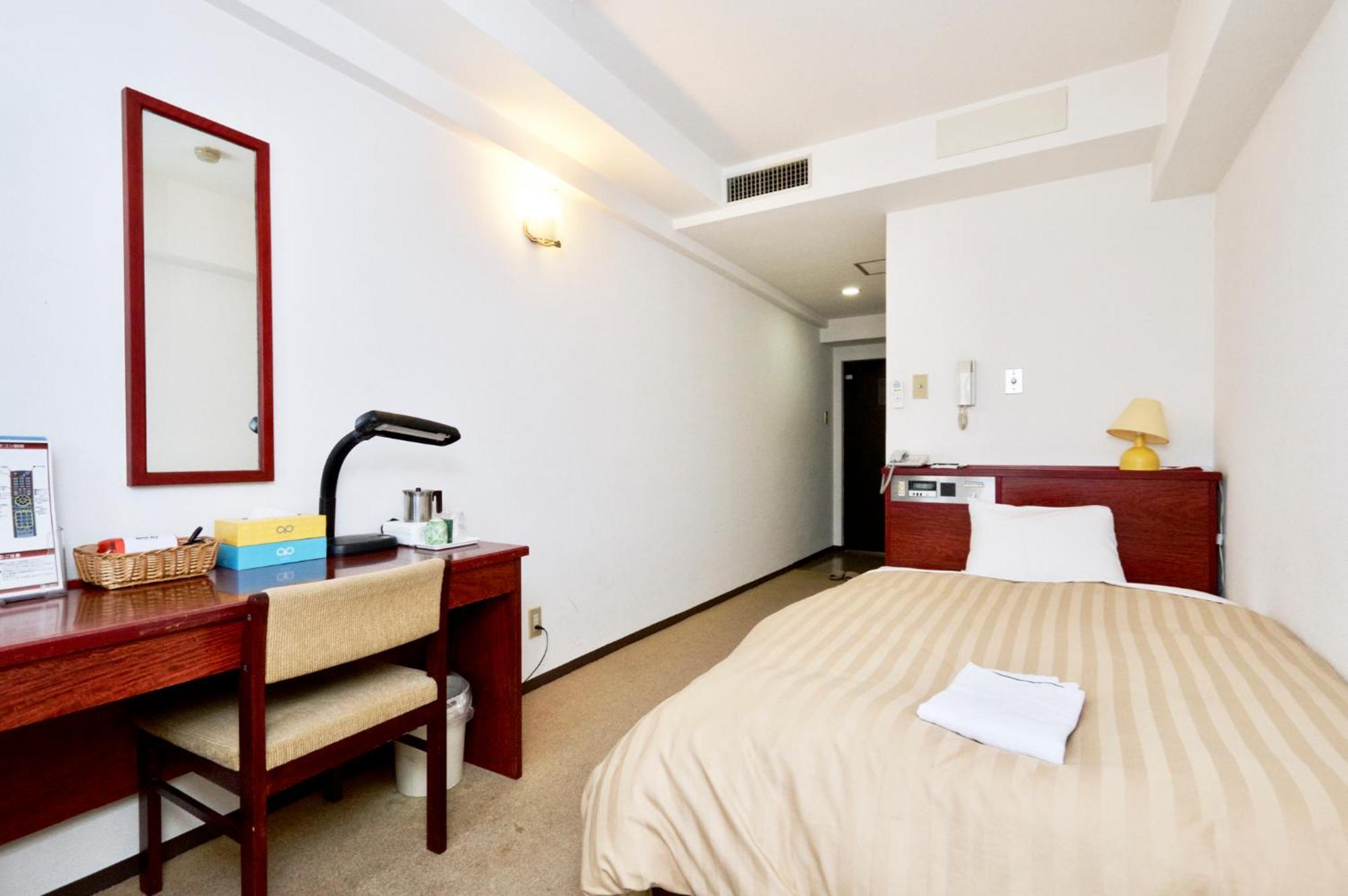 Sky Heart Hotel Koiwa Токио Экстерьер фото