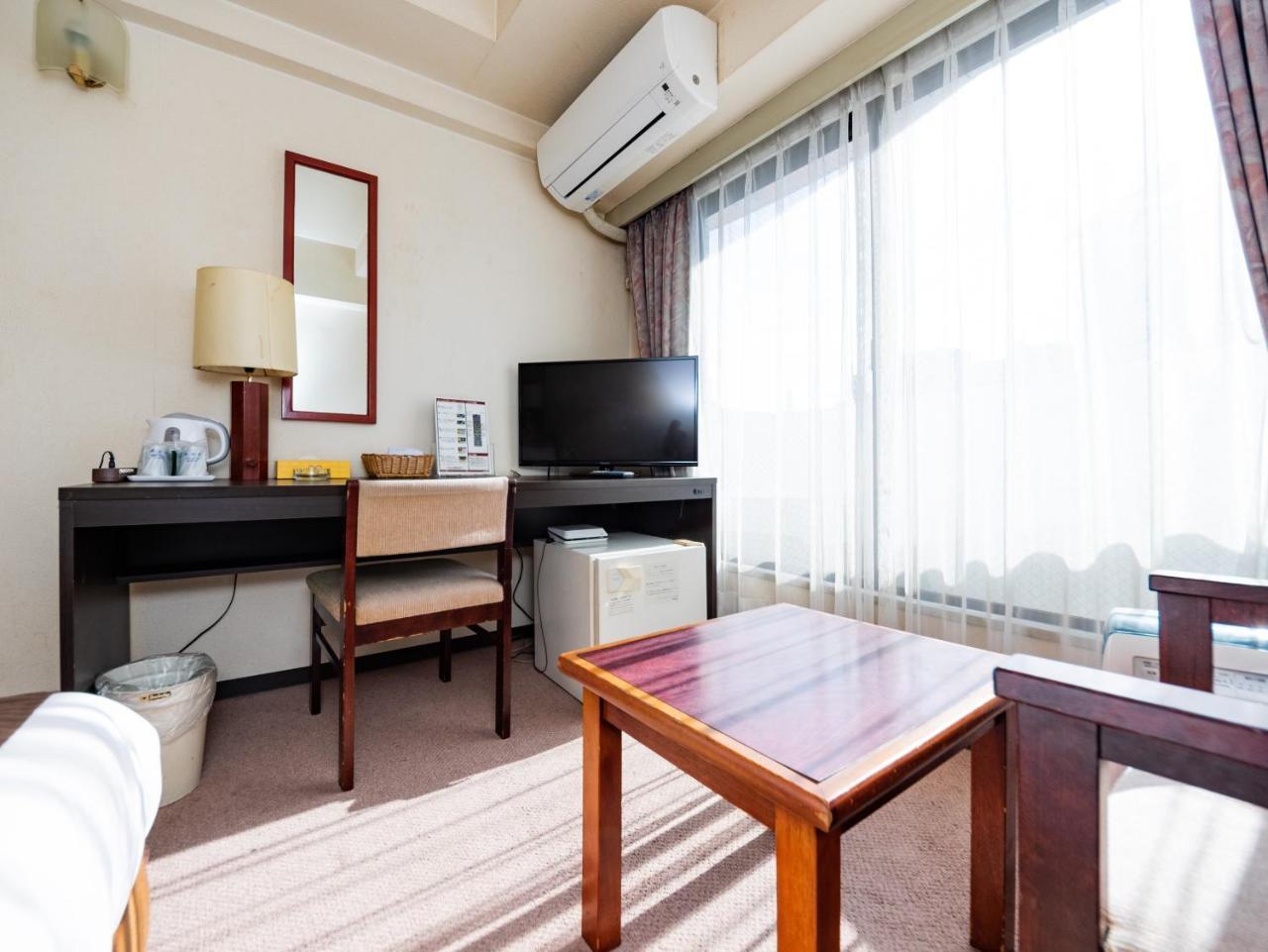 Sky Heart Hotel Koiwa Токио Экстерьер фото